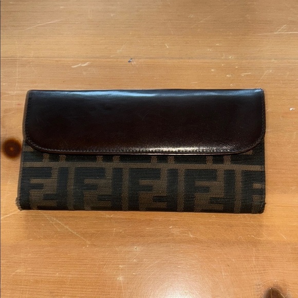 Fendi Brown and Black Wallet - Picture 2 of 7